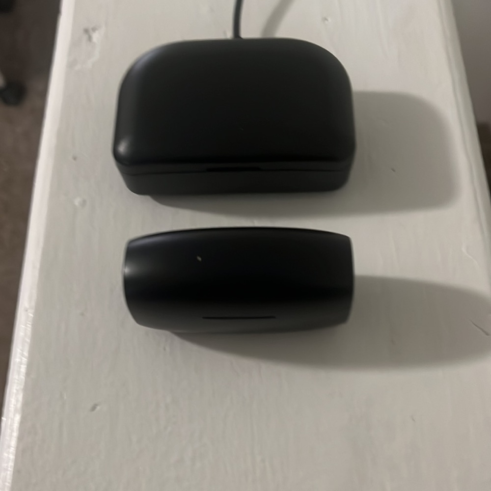 Earbuds - Picture 5 of 5